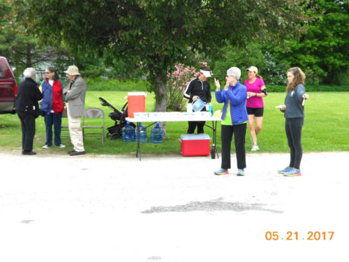 Cheering-For-Racers